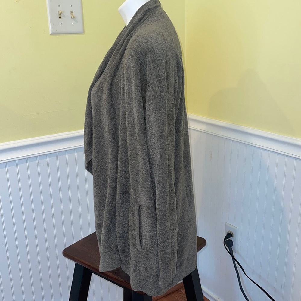 Barefoot Dreams CozyChic Ultra Lite Shawl Pointelle Cardi. Size small. - Picture 4 of 8